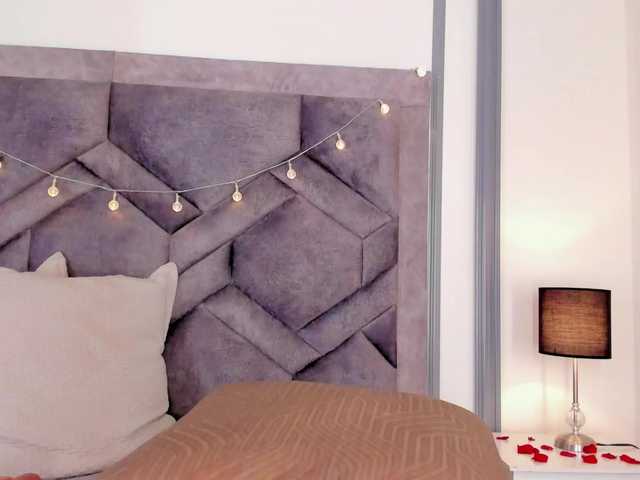 TahliaMoreau's BongaCams show and profile