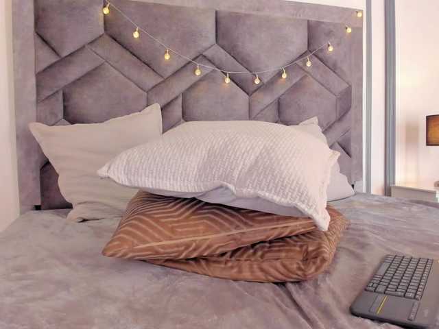 TahliaMoreau's BongaCams show and profile