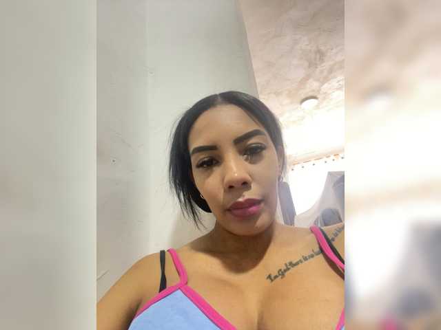 CherryBlake's BongaCams show and profile
