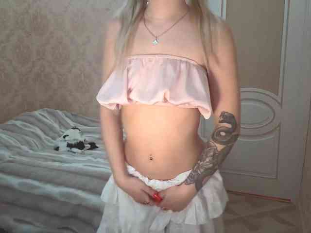 AlisiaBurgs AlisiaBurgs