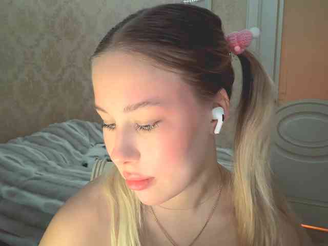 AlisiaBurgs AlisiaBurgs