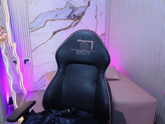 Sandyy-tay's BongaCams show and profile