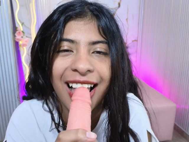 Sandyy-tay's BongaCams show and profile