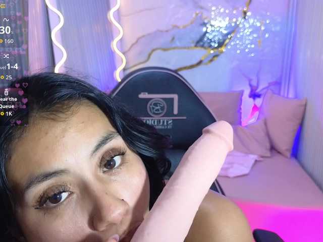 PEACHY-TAY's BongaCams show and profile