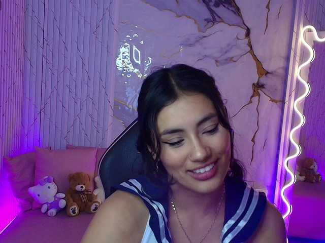 PEACHY-TAY's BongaCams show and profile