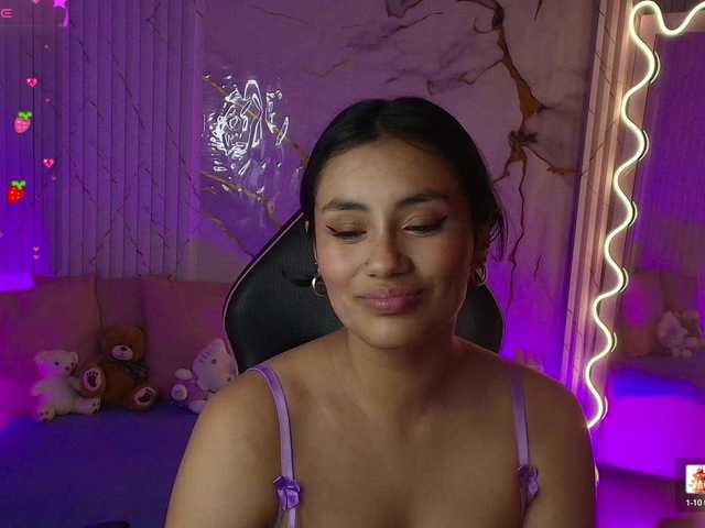 PEACHY-TAY's BongaCams show and profile