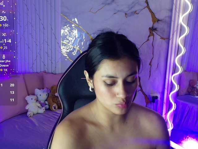 PEACHY-TAY's BongaCams show and profile