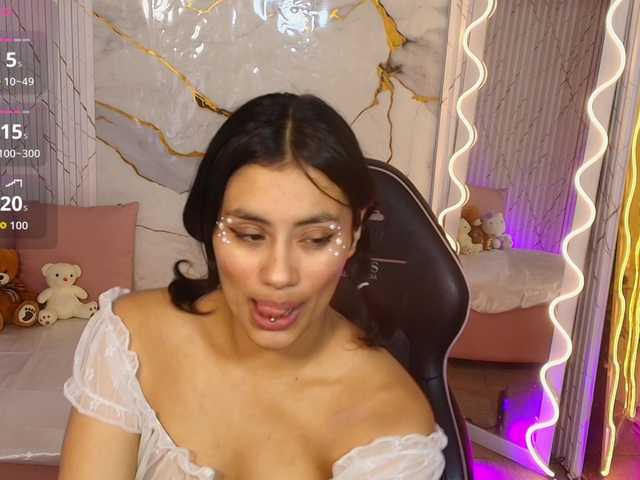 PEACHY-TAY's BongaCams show and profile