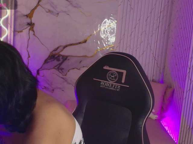 PEACHY-TAY's BongaCams show and profile