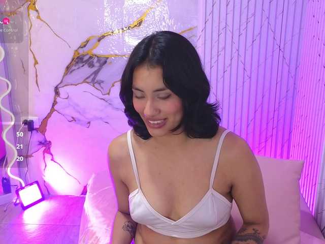 PEACHY-TAY's BongaCams show and profile