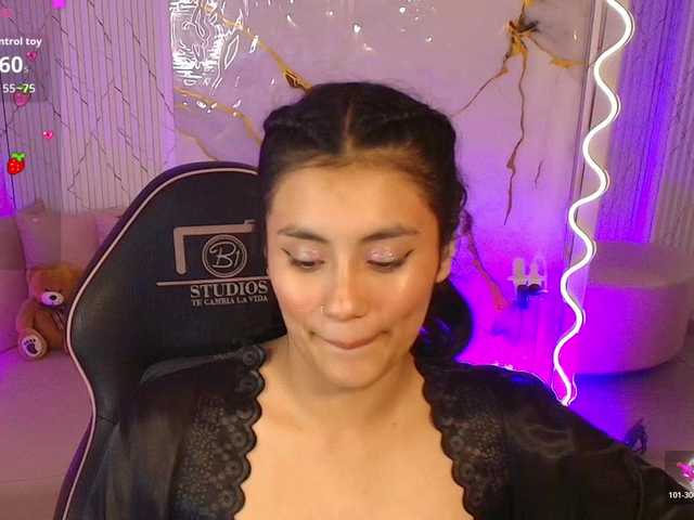 PEACHY-TAY's BongaCams show and profile