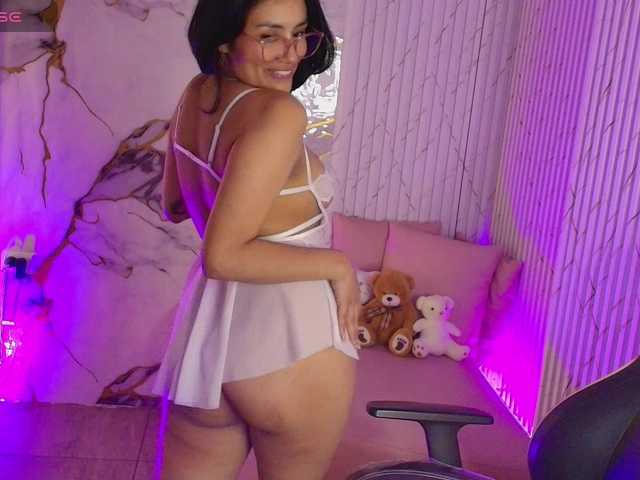 PEACHY-TAY's BongaCams show and profile