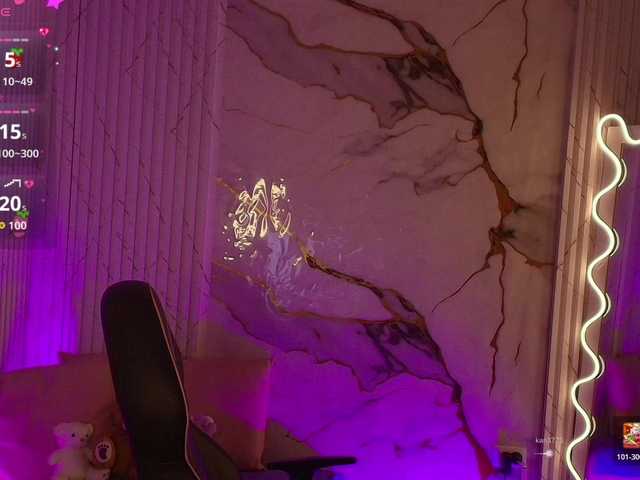 PEACHY-TAY's BongaCams show and profile