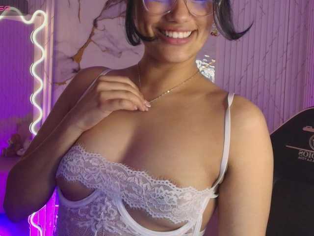 PEACHY-TAY's BongaCams show and profile