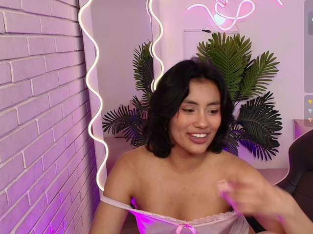 PEACHY-TAY's BongaCams show and profile