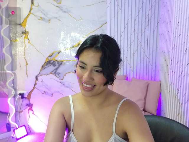 PEACHY-TAY's BongaCams show and profile