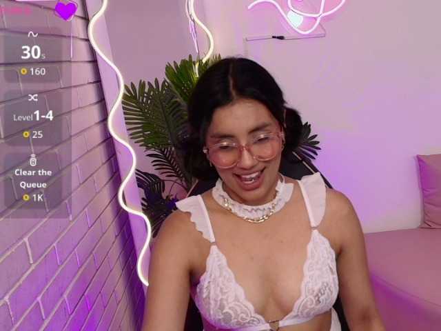 PEACHY-TAY's BongaCams show and profile
