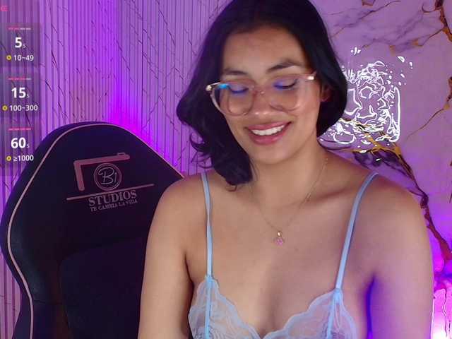 PEACHY-TAY's BongaCams show and profile