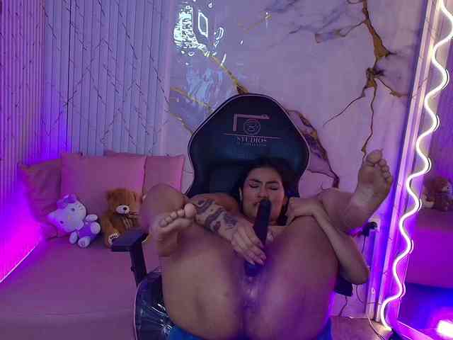 PEACHY-TAY PEACHY-TAY