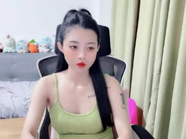 ShynBarbie99's BongaCams show and profile