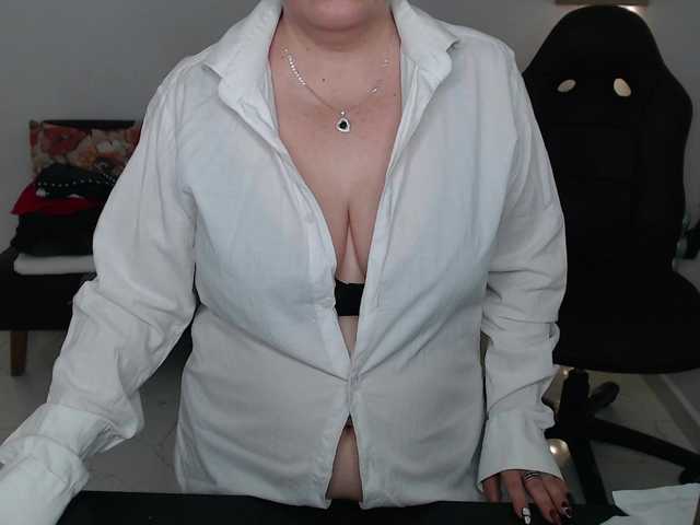 Miss-Diva1's BongaCams show and profile