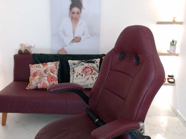 Miss-Diva1's BongaCams show and profile