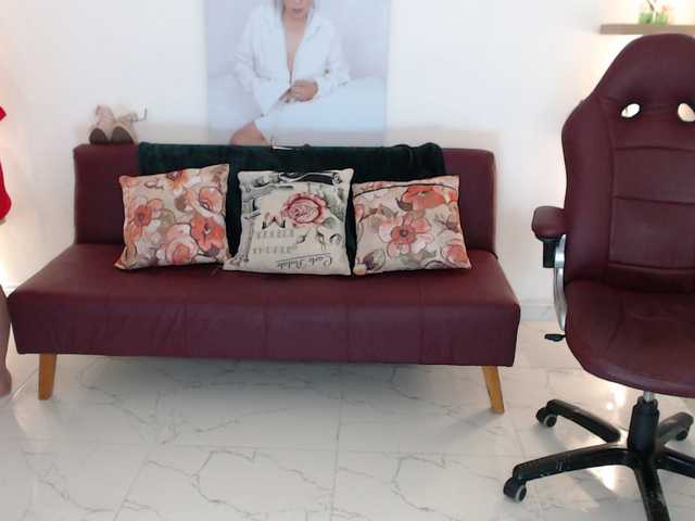 Miss-Diva1's BongaCams show and profile