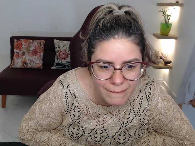 Miss-Diva1's BongaCams show and profile