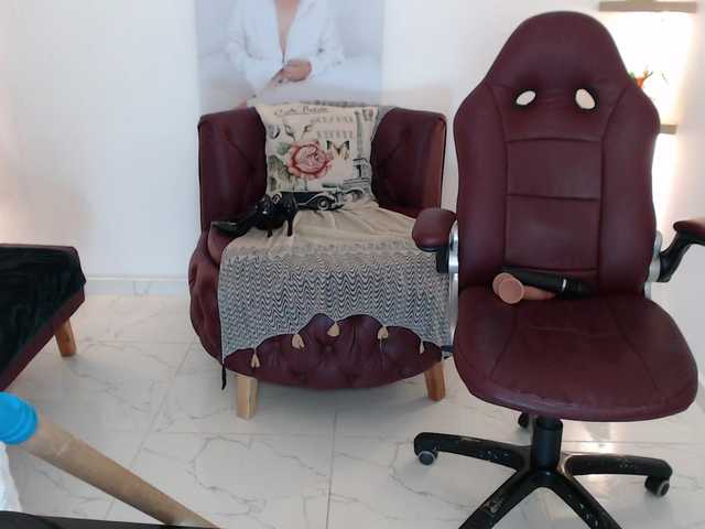 Miss-Diva1's BongaCams show and profile