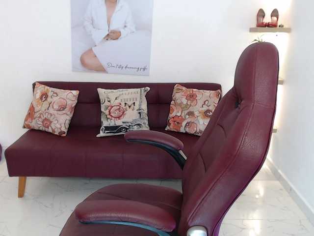 Miss-Diva1's BongaCams show and profile