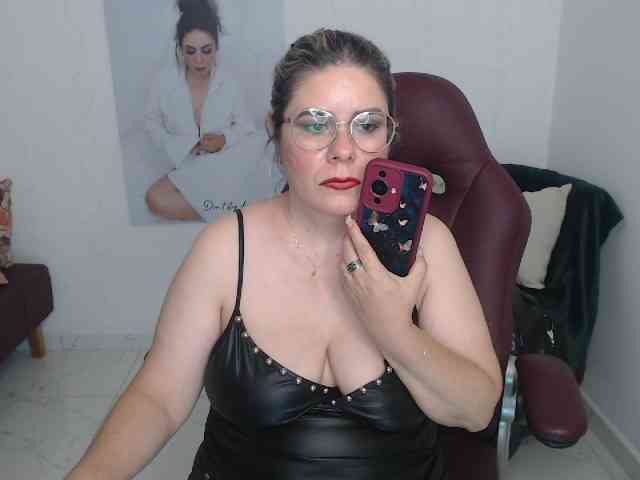 Miss-Diva1 webcam