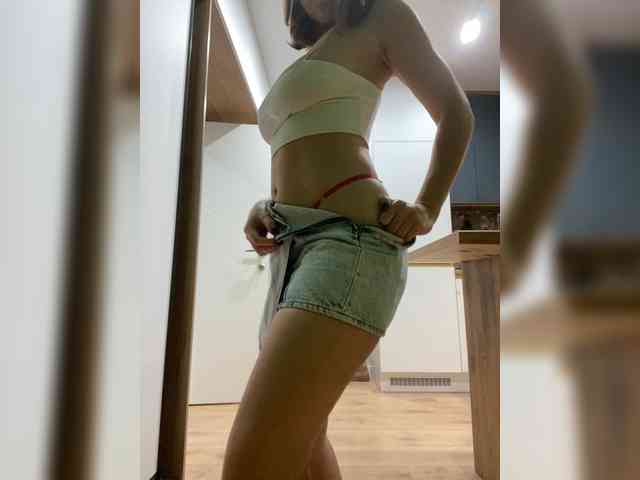 AliceLili Live Webcam on BongaCams