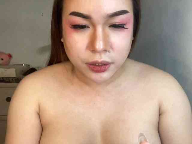 DeliciousIya03 Live Webcam on BongaCams