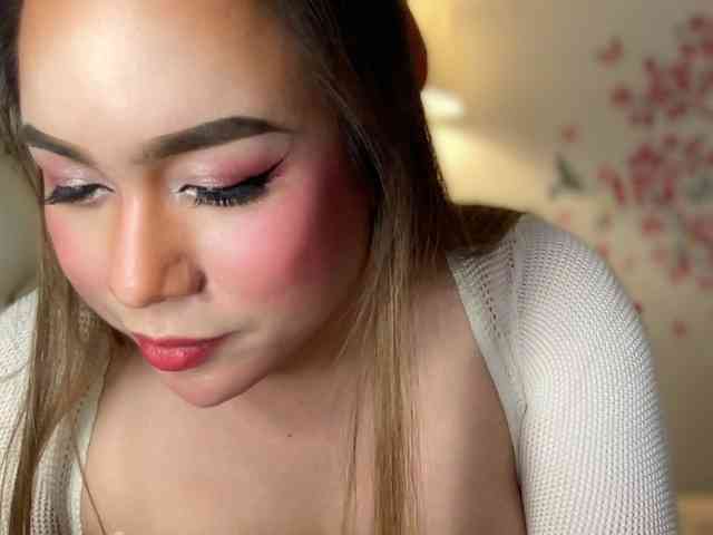 DeliciousIya03 Live Webcam on BongaCams