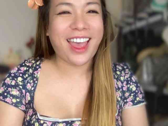 DeliciousIya03 Live Webcam on BongaCams