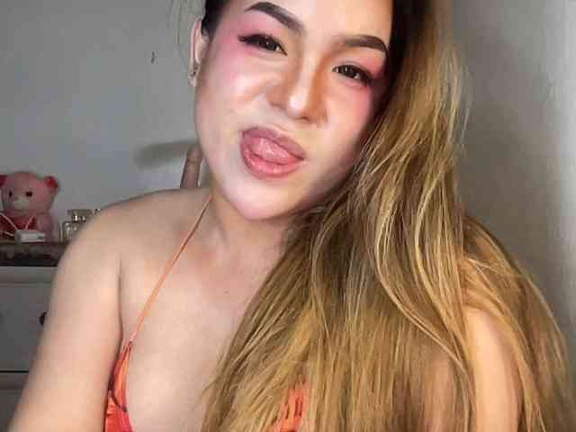 DeliciousIya03 Live Webcam on BongaCams