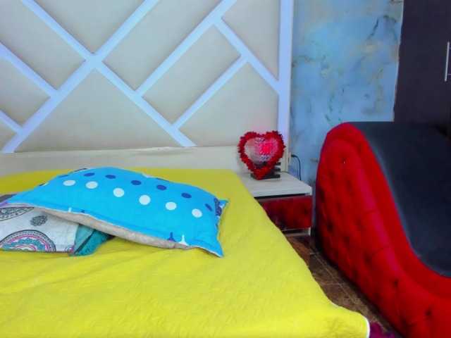 Threelicious-'s BongaCams show and profile