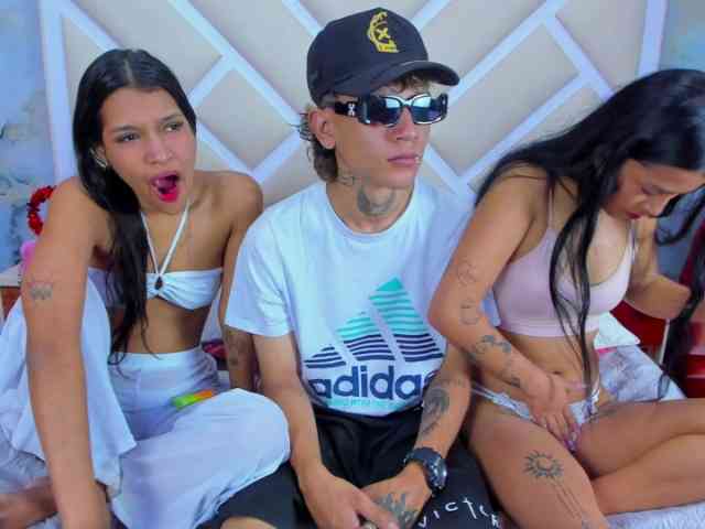 Threelicious- webcam