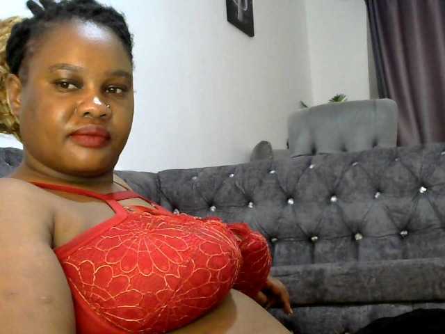 Bigbumboobs – webcam model profile photo
