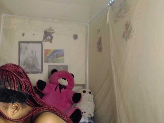 freakyclara Live Cam on BongaCams