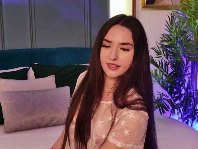 LuisaFaye's BongaCams show and profile