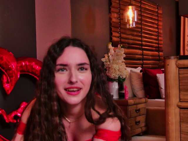 LuisaFaye's BongaCams show and profile