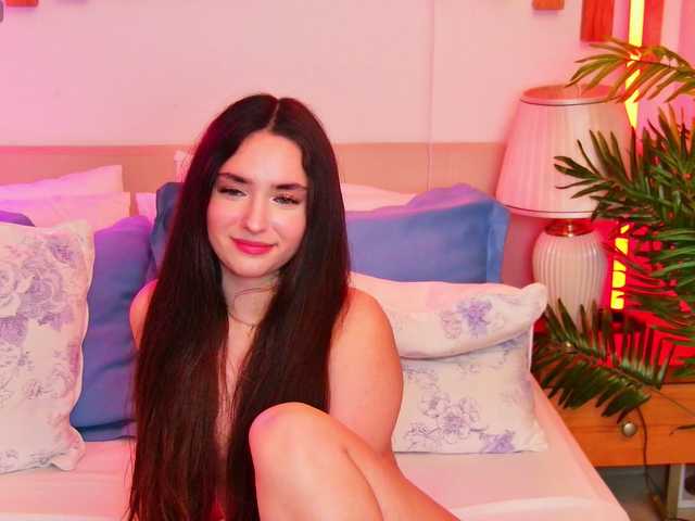 LuisaFaye's BongaCams show and profile