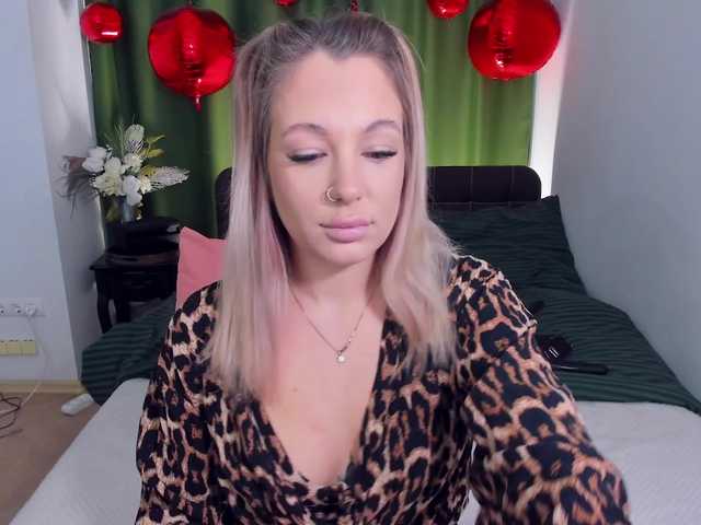 LaurenMorry's BongaCams show and profile