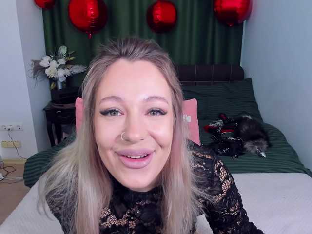 LaurenMorry's BongaCams show and profile