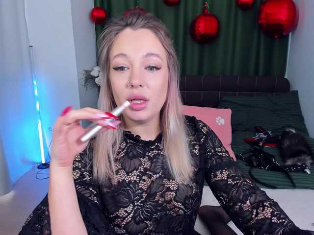 LaurenMorry's BongaCams show and profile