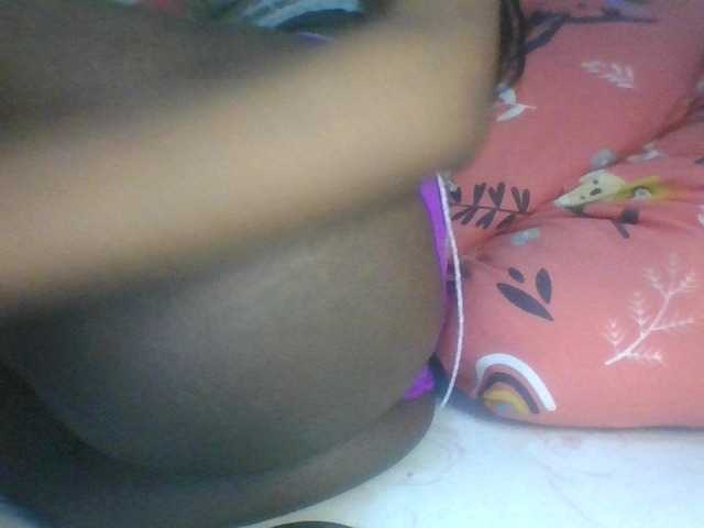 Jennykenya's BongaCams show and profile