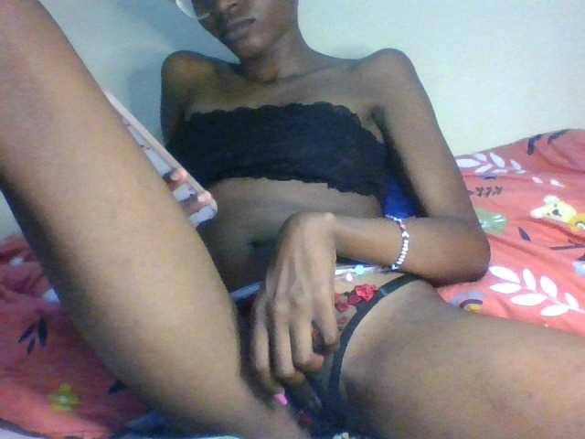 Jennykenya webcam bongacams model stream image