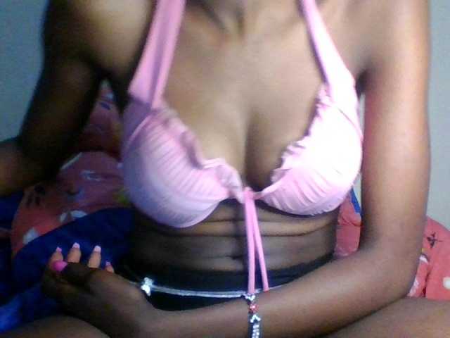 Jennykenya webcam