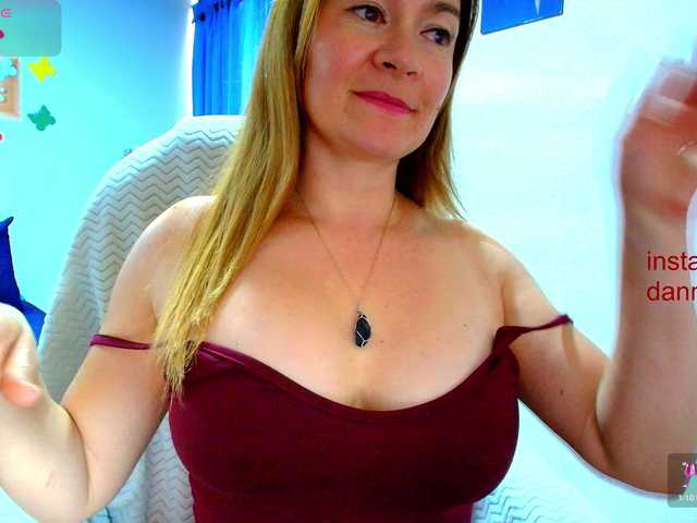 Dana-Angel's BongaCams show and profile